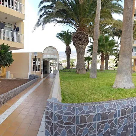 Апартаменты Apartamento Las Americas Torres De Yomely