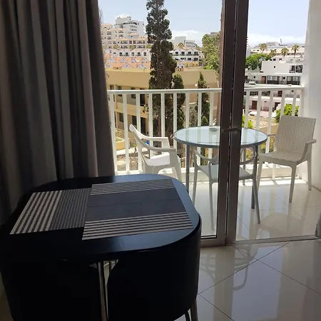 Апартаменты Apartamento Las Americas Torres De Yomely